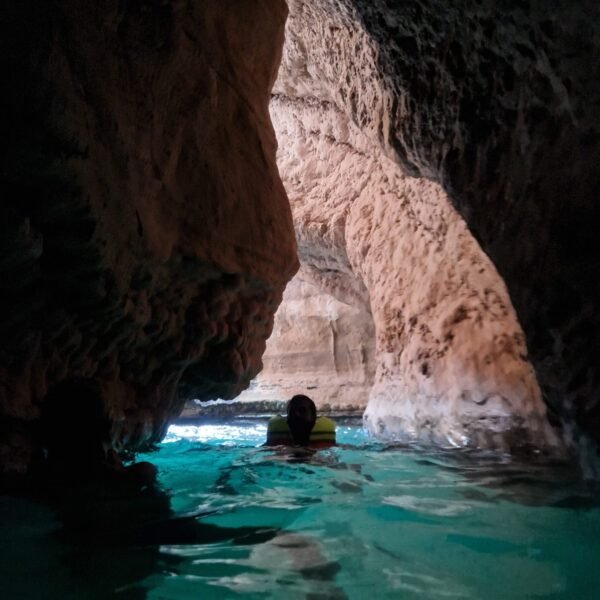 Wadi Shab and sinkhole